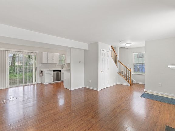 5th image of 507 S Fairview St