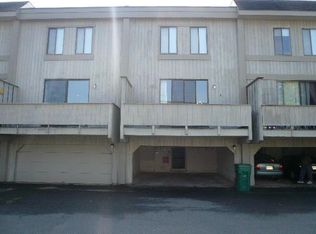 7 Scott Dr, Bloomfield, CT 06002