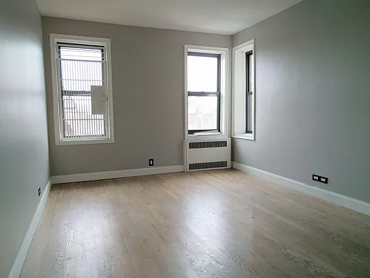 Rented by Zuz Realty | media 13