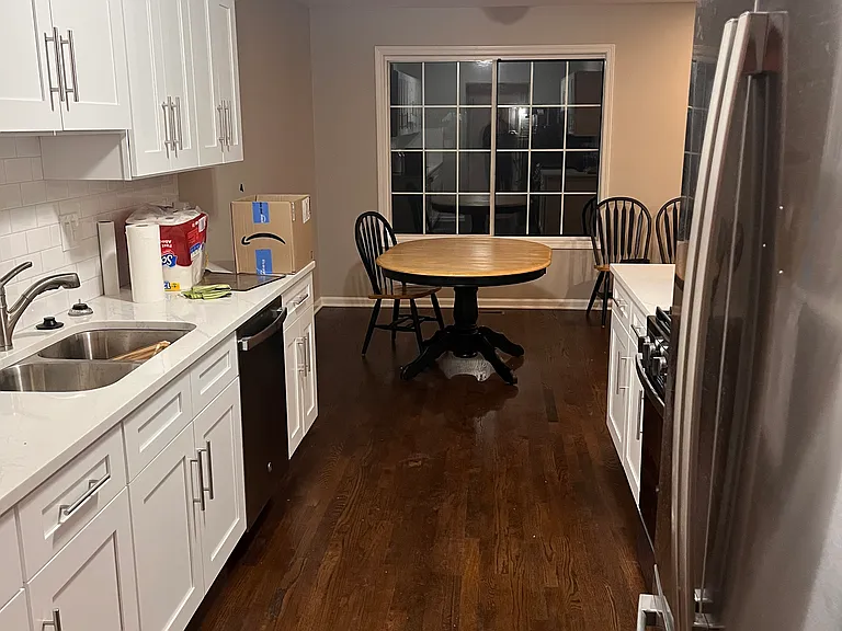 1204 Locust Dr — Photo 17