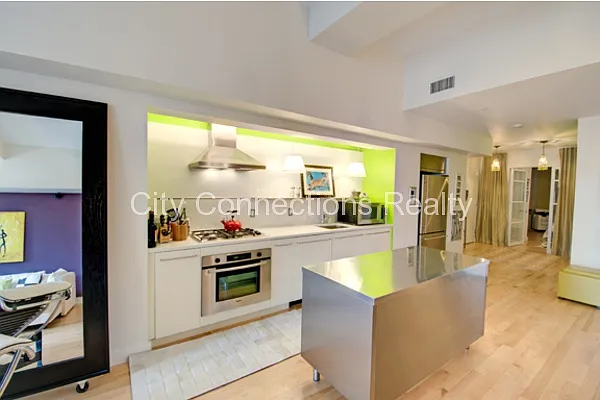 Rented by City Connections Realty | media 21