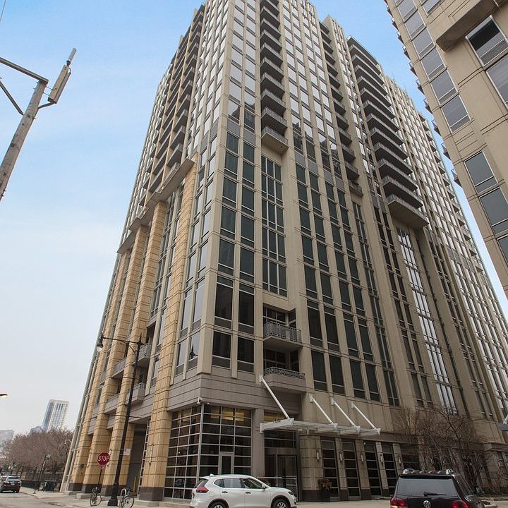 1st image of 700 N Larrabee St APT 1610