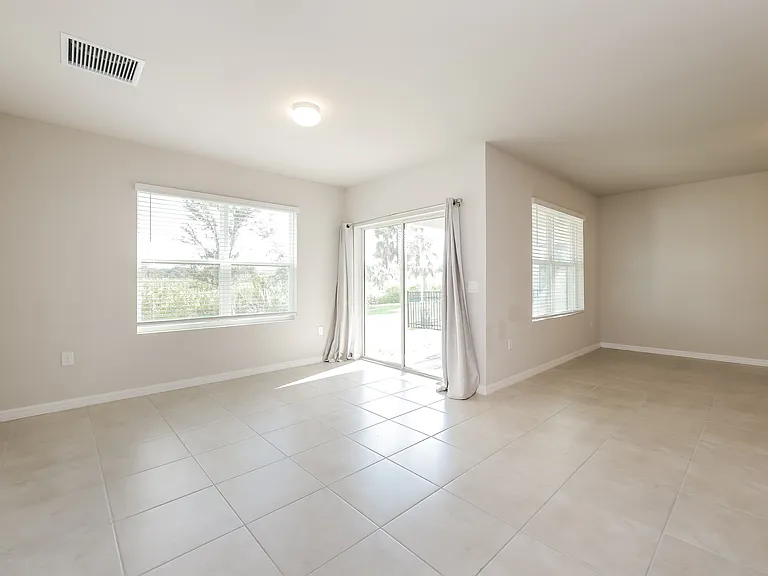 5349 Shell Mound Cir — Photo 8