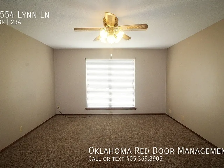 2554 Lynn Ln — Photo 15
