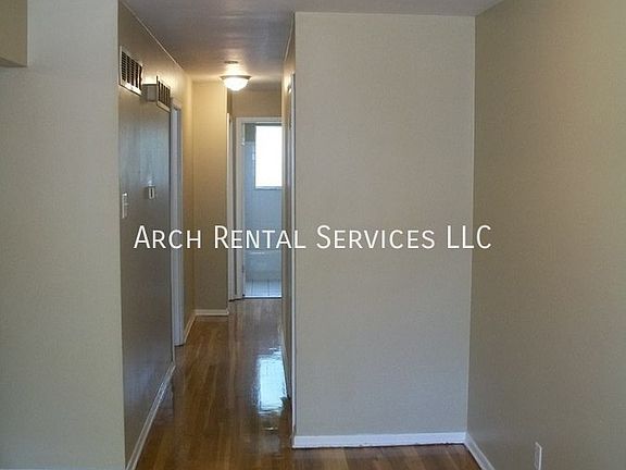 4th image of 3962 Geraldine Ave