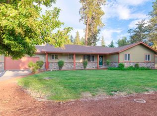 379 Oak Ranch Rd, Grants Pass, OR 97526