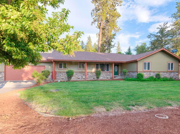 379 Oak Ranch Rd, Grants Pass, OR 97526
