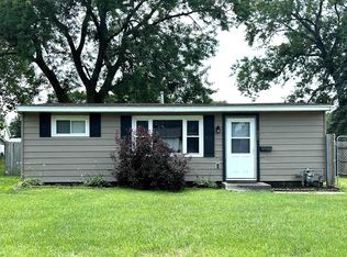 860 E 5th St, Galesburg, IL 61401