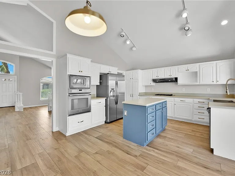 8112 Tropic Isle Cir — Photo 10