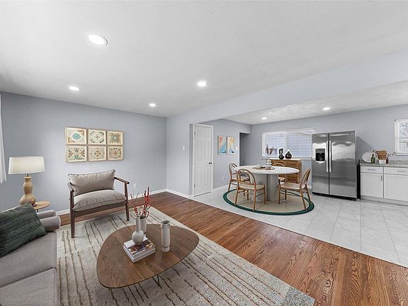 4th image of 20 Mary Rose Ct