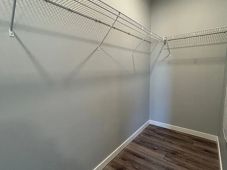 2724 Silver St — Photo 115