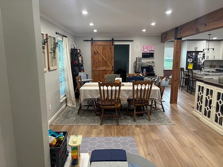 2730 Rio Grande Rd — Photo 5