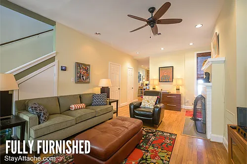 224 E St NE Photo 1