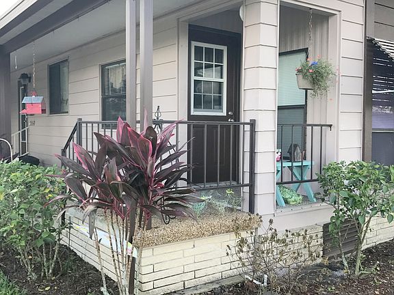 4th image of 64 Pleasant Cir