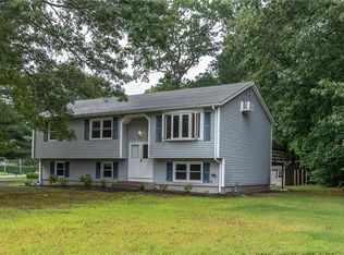 23 Vincent Way, Cranston, RI 02921
