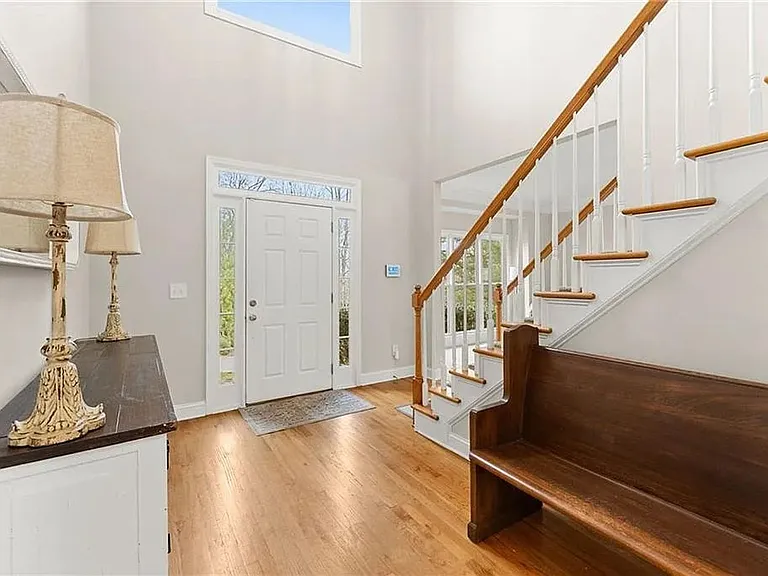 5987 Wellington Ave — Photo 2