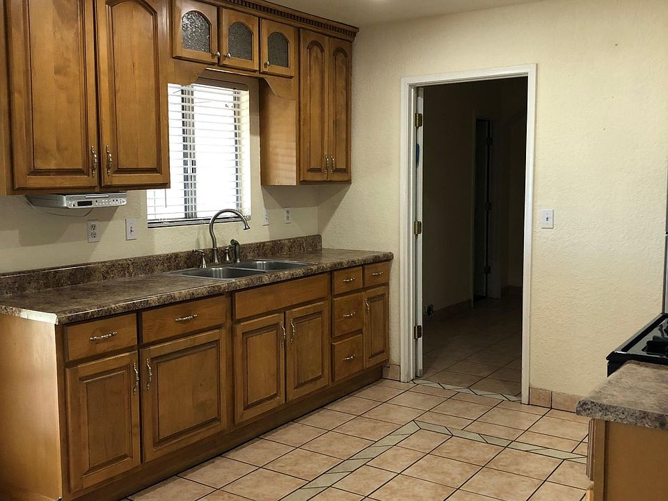 2nd image of 1412 Camino Estornino