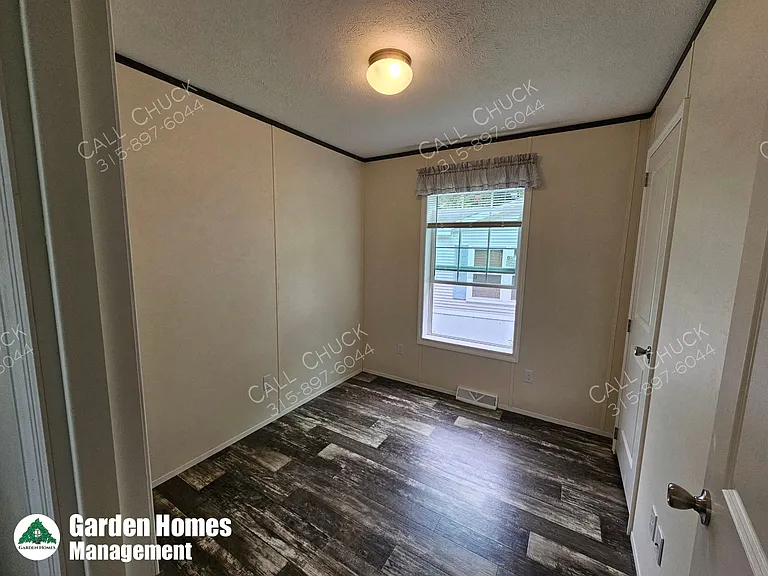 401 Peck Rd #13 — Photo 8