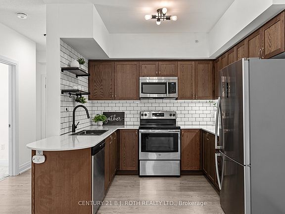 4th image of 304 Essa Rd #510