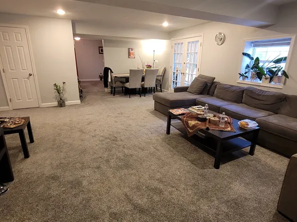 68 George Thomas Dr, Frederick, MD 21702