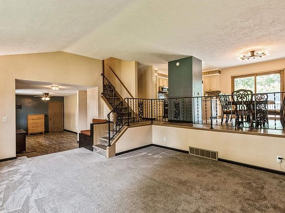 4th image of 520 41st Ave