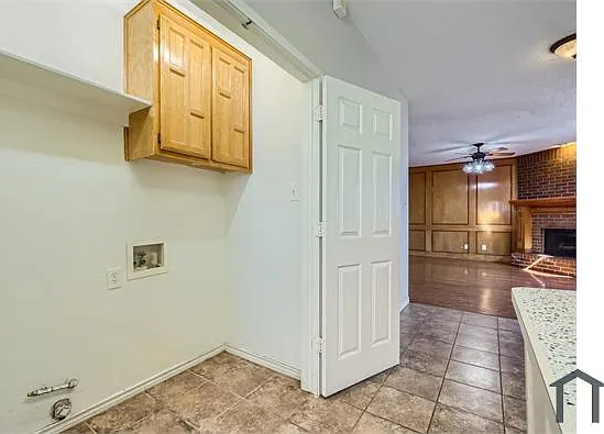 2420 Waterloo Ln — Photo 34