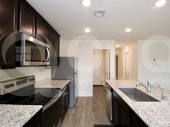 4th image of 1533 E Kendall Pl