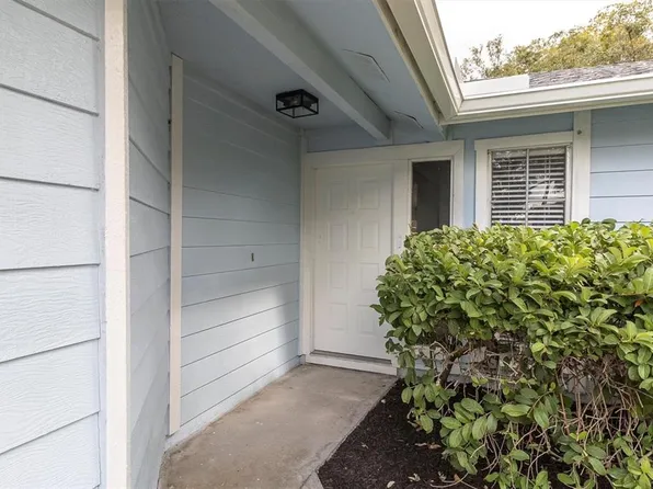 4406 Pine Meadow Ct, Tampa, FL 33624