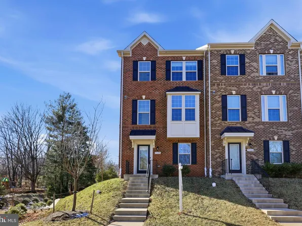 9590 Glen Oaks Ln, Columbia, MD 21046