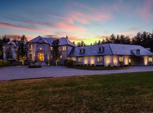 36078 Ravinia Park Blvd, Oconomowoc, WI 53066