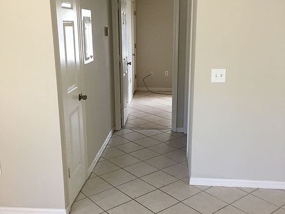 4th image of 3012 SE 5th Ter APT A