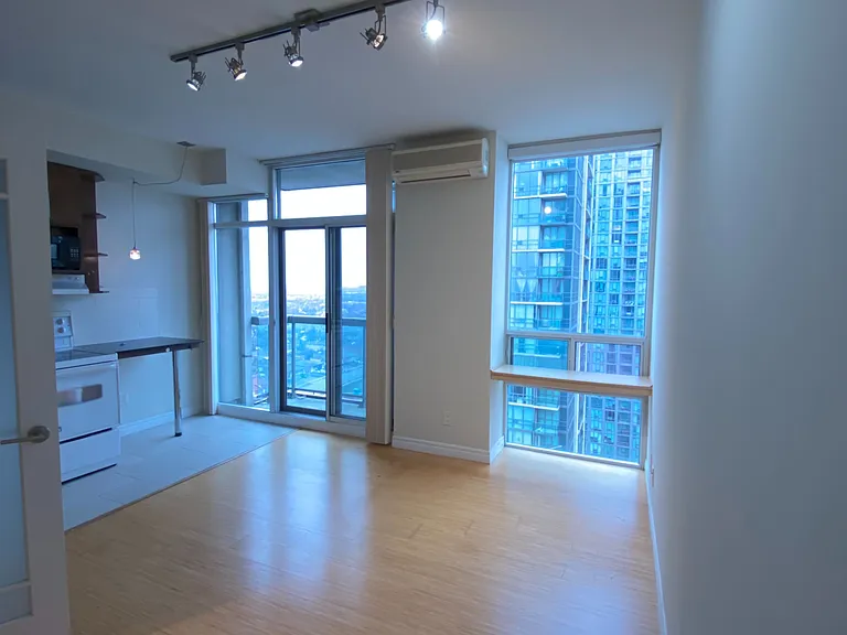 3504 Hurontario St #3107 — Photo 6
