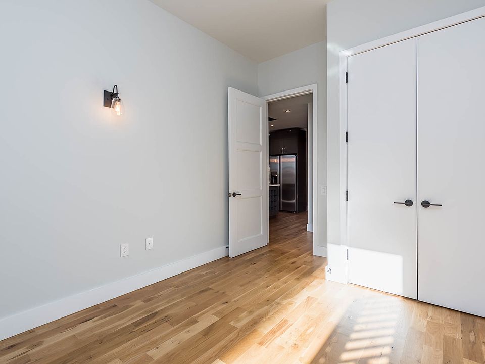 1st image of 672 Pacific St #301