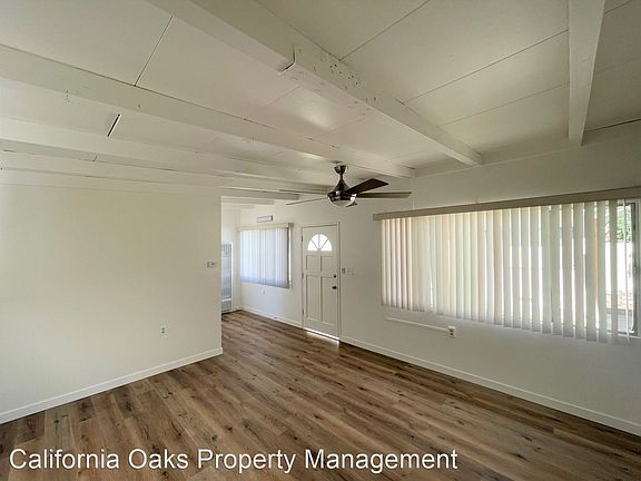 5th image of 409 E Oak St #A
