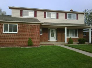 35850 Annette Dr, Sterling Heights, MI 48310