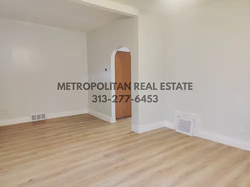 22340 Park St Photo 1