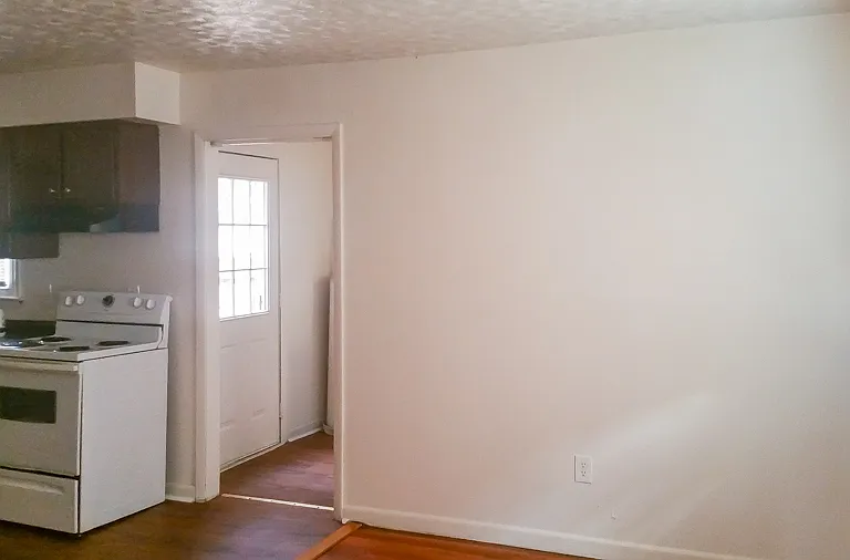 2303 Maclin Cir — Photo 4