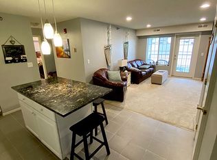 875 37th Ave NW UNIT D, Rochester, MN 55901