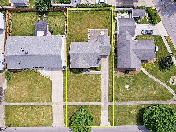 4th image of 2415 N Haven Blvd