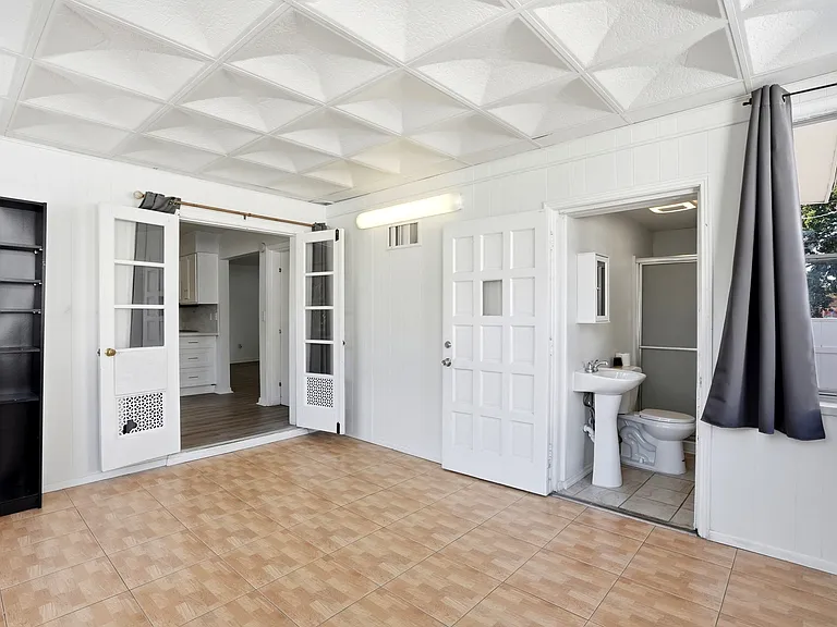 4004 W Watrous Ave — Photo 16