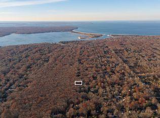 31 16th St, East Hampton, NY 11937