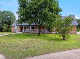 216 Berry Dr, Haslet, TX 76052