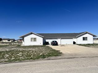 325 Parkchester Cir, Spring Creek, NV 89815