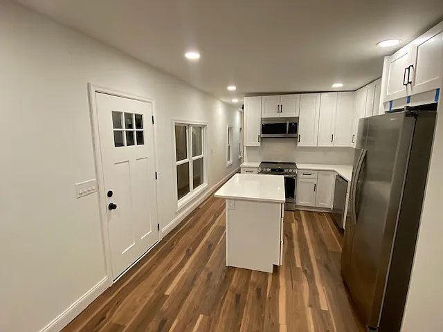 kitchen 2 seater island