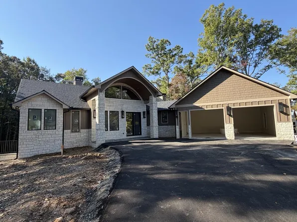 256 Fairview Dr, Blue Ridge, GA 30513