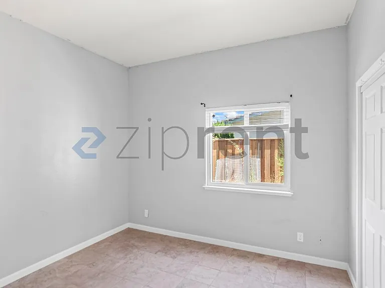 5319 Westbury Ct — Photo 18