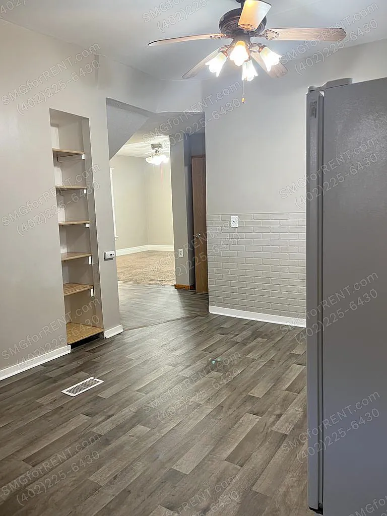 2212 F Street Omaha, NE 68107 - 1 — Photo 2