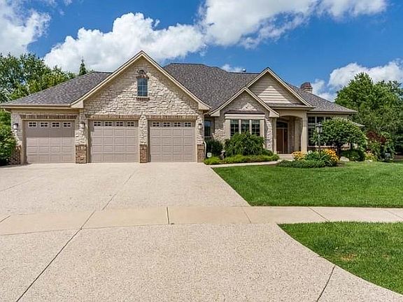 3rd image of 6366 Tuscany Ct