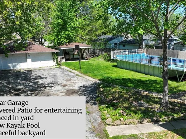 919 W Henry St, Staunton, IL 62088