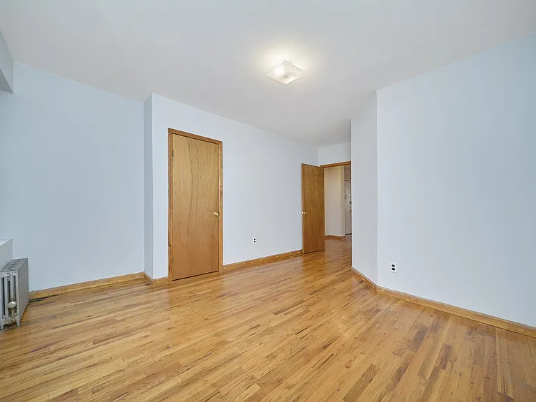 460 9th Ave #3 — Photo 7